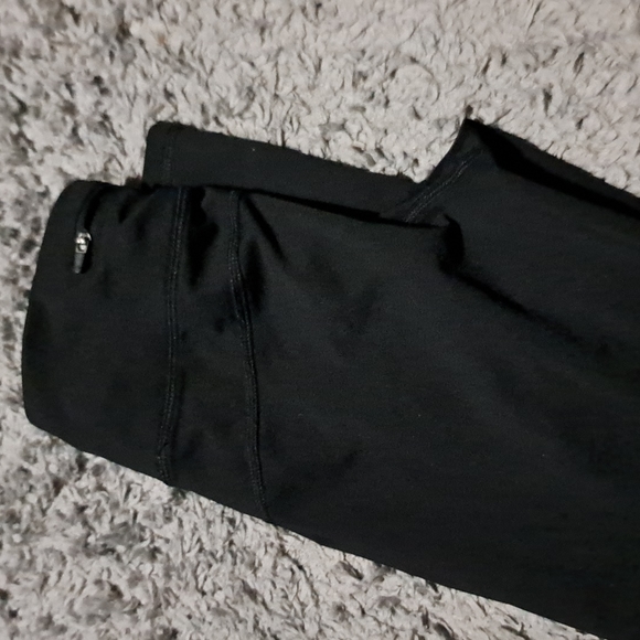 Champion black leggings with back zipper pocket, XS like new - Picture 4 of 4